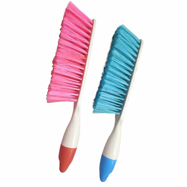 9146 MULTIFUNCTION CARPET BRUSH